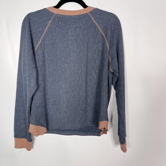 Hem & Thread Small S Denim Blue Textured Boxy Henley Pullover Top Long Sleeve - Picture 2 of 9
